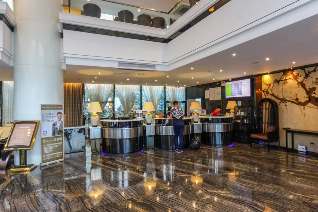 Paco Hotel Guangzhou East Railway Station Branch Eksteriør billede