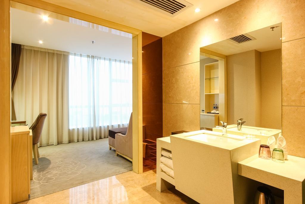 Paco Hotel Guangzhou East Railway Station Branch Eksteriør billede